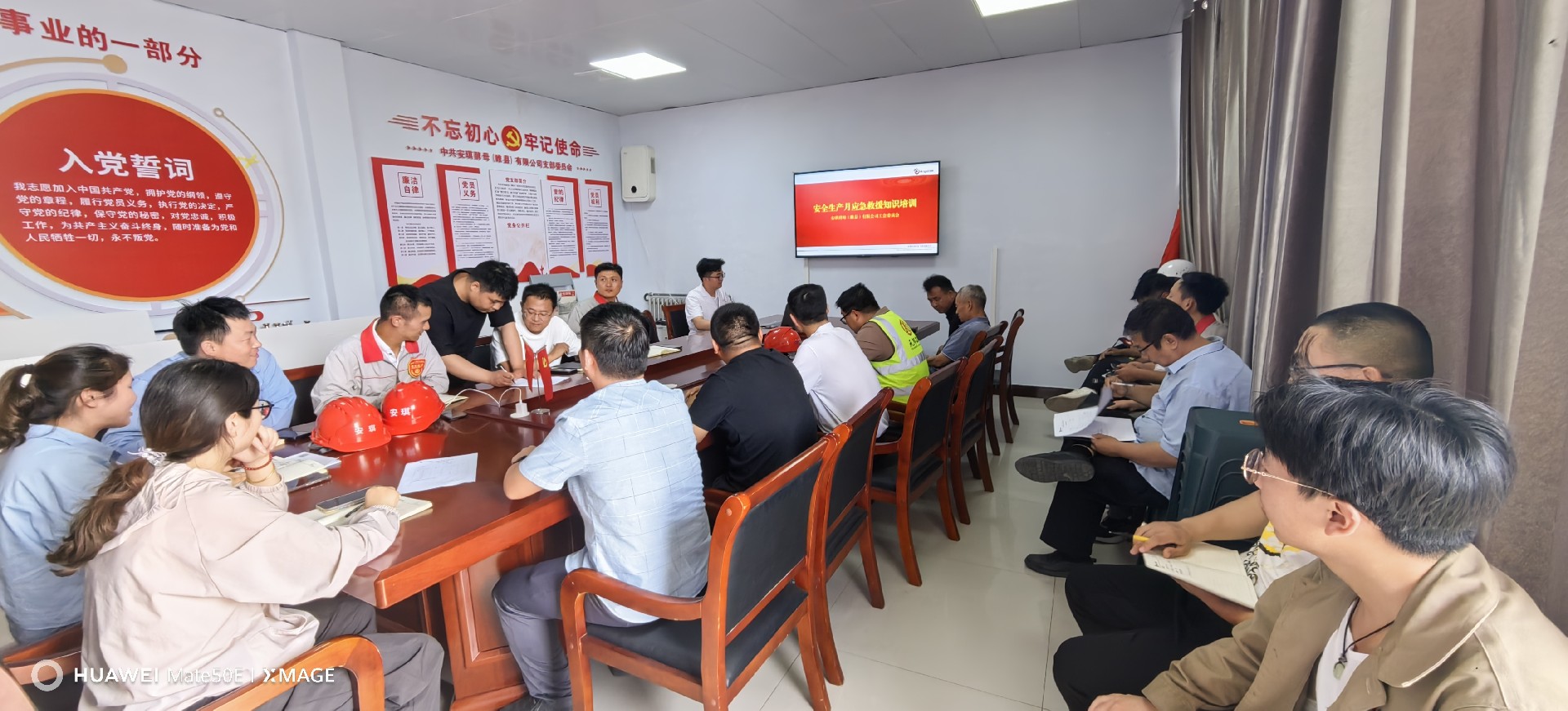 8ecbc17abd91291bd60cf5d2c4a1f56.jpg